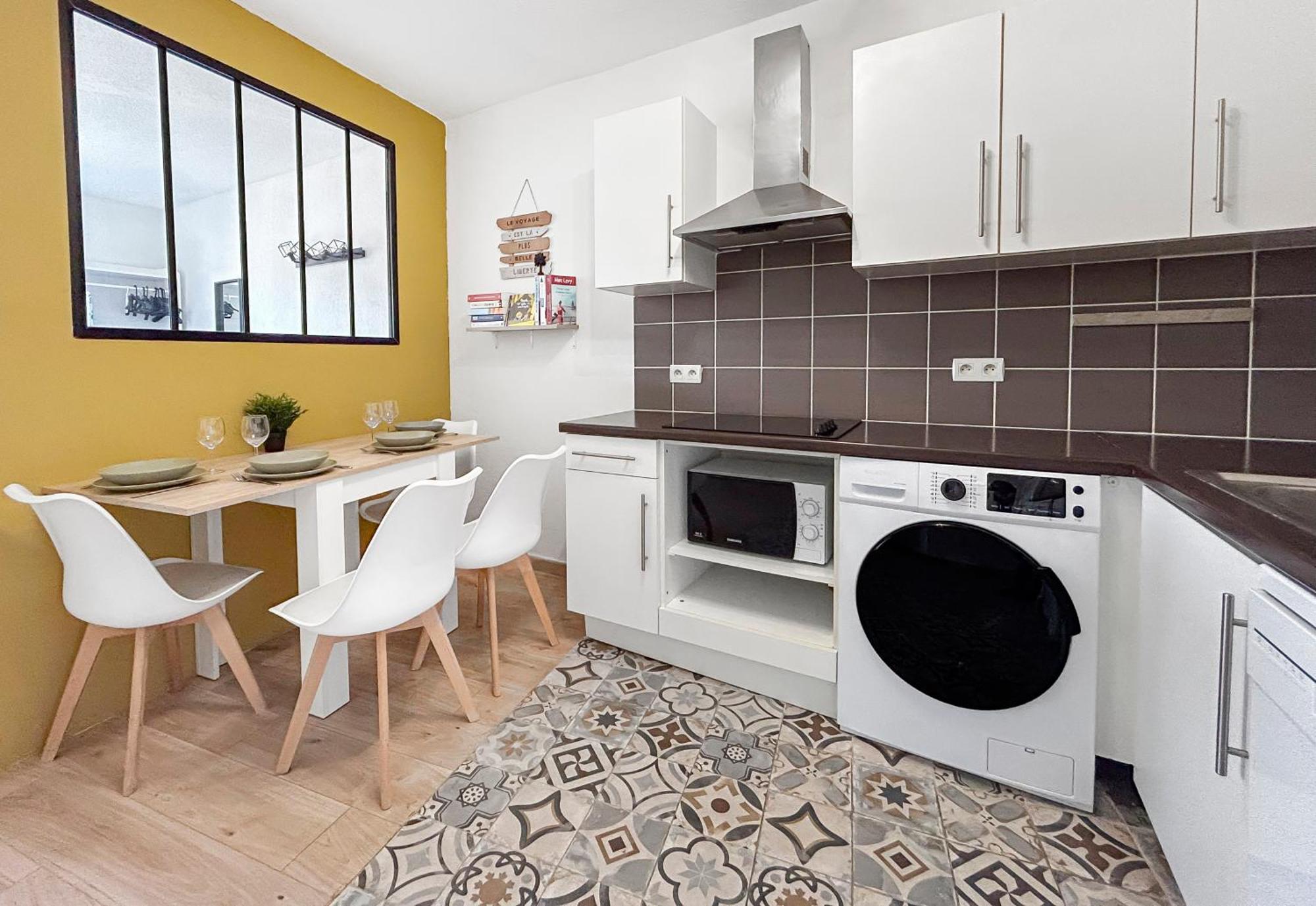 Appartement T2 Cosy Avec Terrasse & Parking A 2 Pas Du Port à La Ciotat Extérieur photo